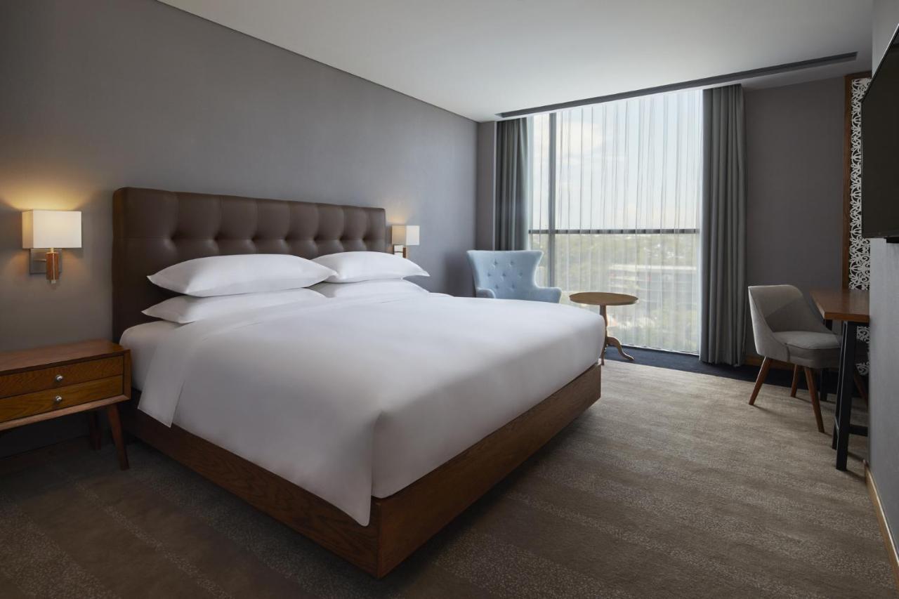 Four Points By Sheraton Balikpapan Exterior photo